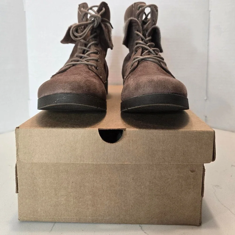 Womens Arizona Yates Ankle Booties Boots Women's Size 10M Sand Brown Faux Suede